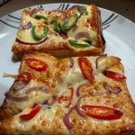 Air-Fryer-Garlic-Toast-Pizza