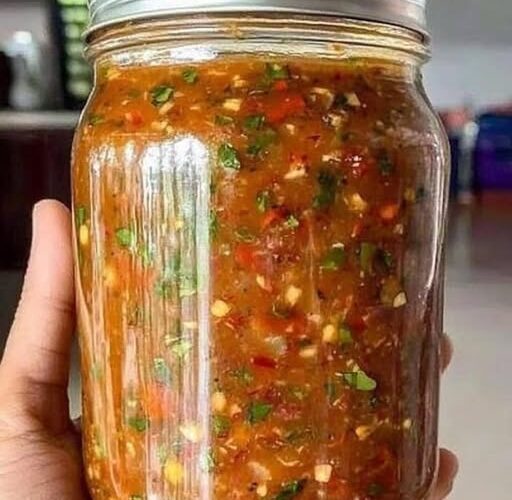 Homemade Salsa Picante (Spicy Mexican-Style Sauce)