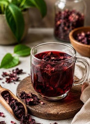 Hibiscus Tea with Bay Leaves and Cinnamon